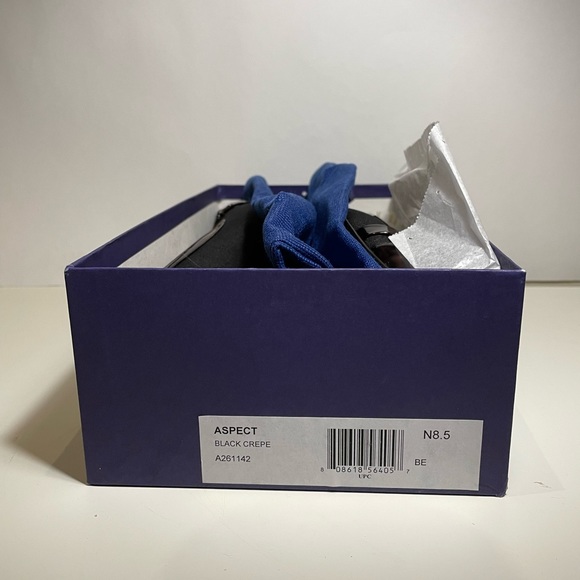 Stuart Weitzman Aspect Slingback Pump - Picture 6 of 6